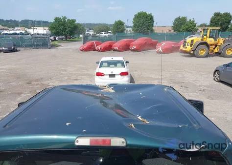 2010 Ford F-250 Lariat/Xl/Xlt from USA, damaged, VIN 1FTSX2B55AEB34547